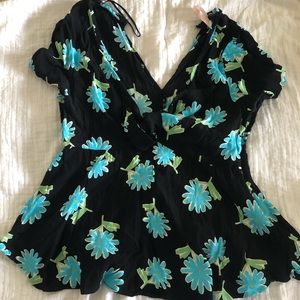 Zara Tie Front Daisy Top